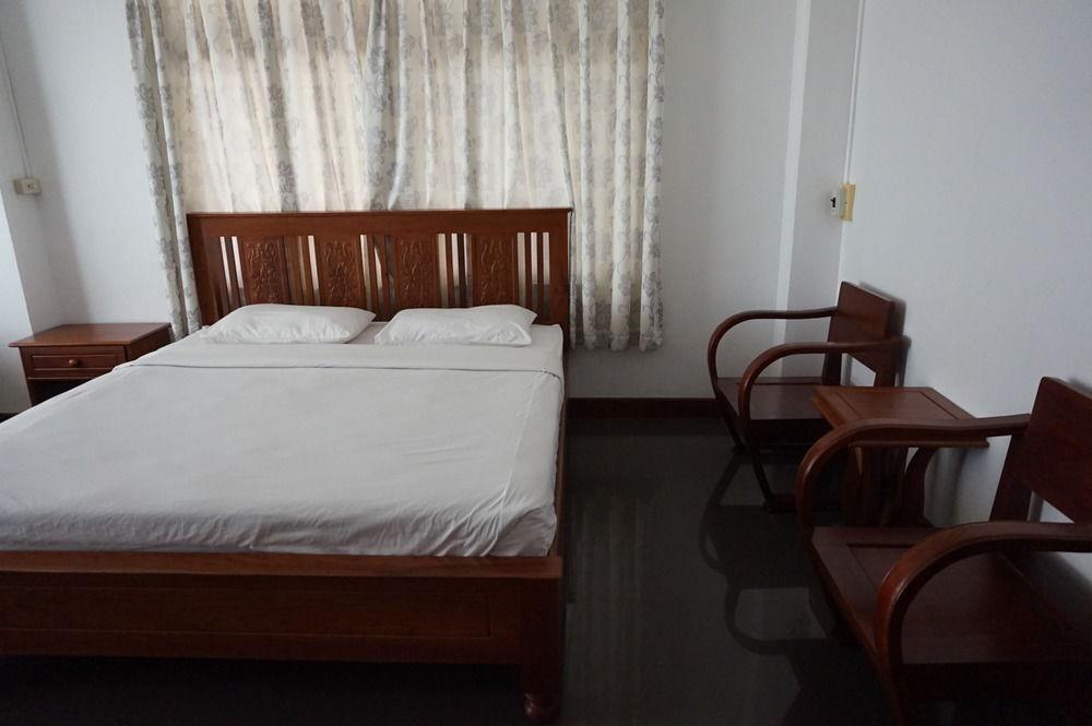 Alisa Guesthouse Pakse Exterior photo