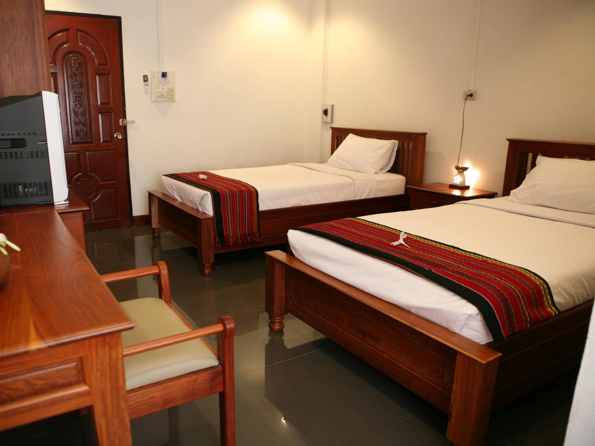 Alisa Guesthouse Pakse Exterior photo